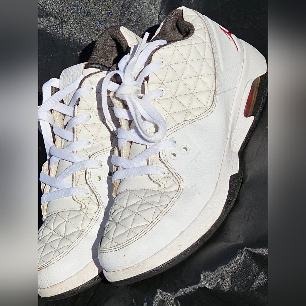 Air Jordan RARE Clutch White Gym Red Size US 11 Trainers Authentic Running Shoes